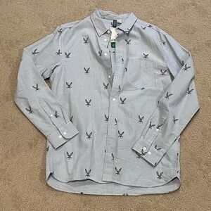 H&M Light Gray Button-Down Shirt with Bugs Bunny Design